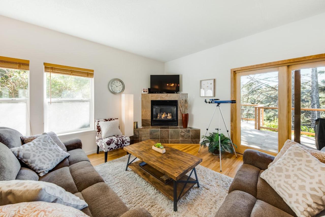 Yaquina Lighthouse View Beach Home Tour de Tour de Newport Extérieur photo