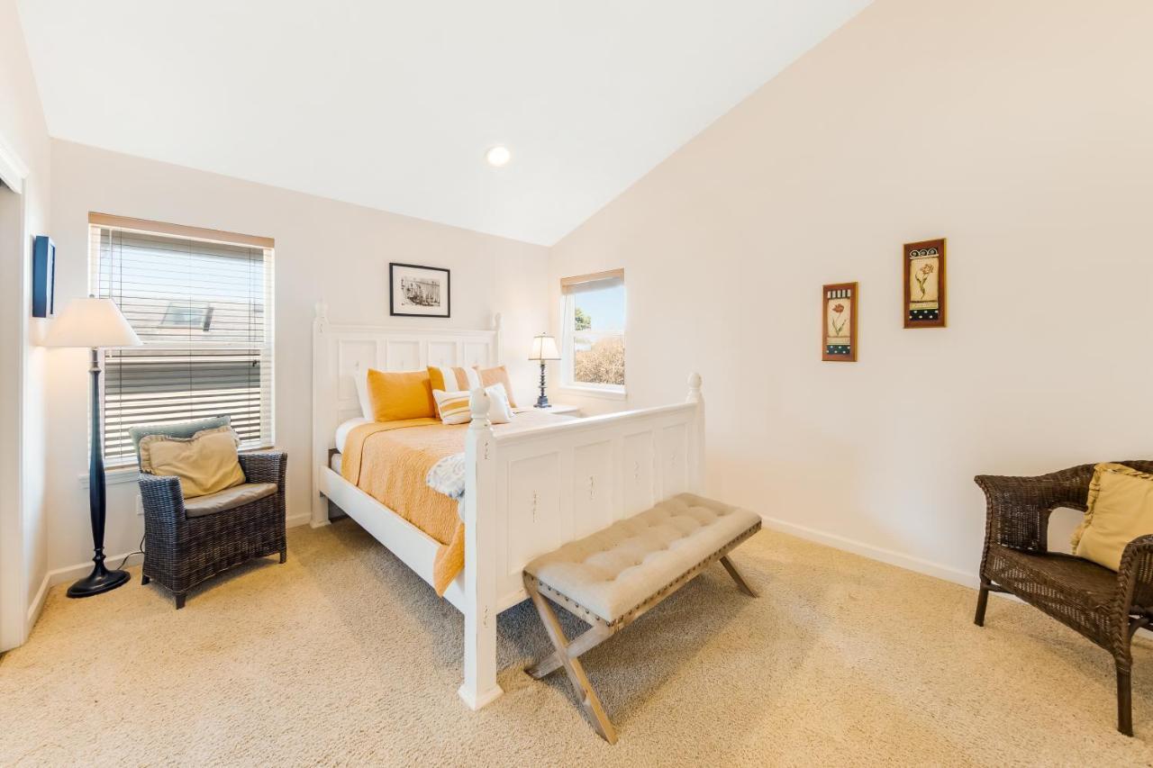 Yaquina Lighthouse View Beach Home Tour de Tour de Newport Extérieur photo