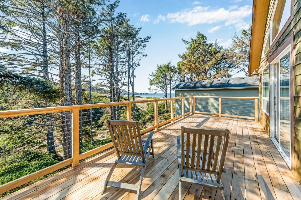 Yaquina Lighthouse View Beach Home Tour de Tour de Newport Extérieur photo